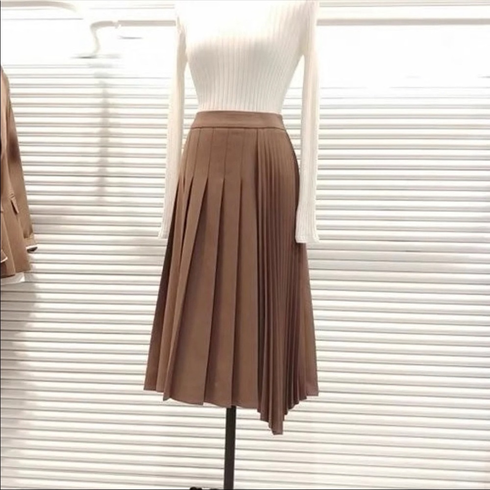 Asymmetry pleate midi skirt